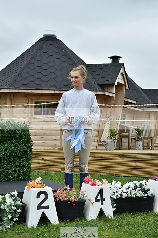 240831A-142124-03844 - 90 Presentations