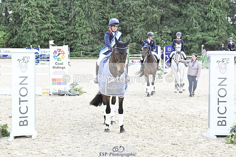 250525A-161030-18501 - Presentations Section C CCI 2 Star Long