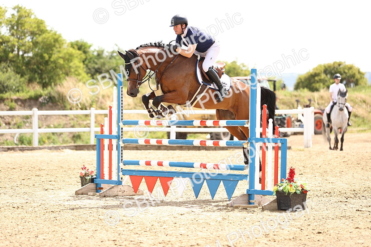 SBM_000597 - Class 15 - Redpost Equestian Senior Foxhunter - 1.20m