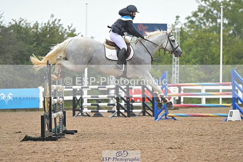 240925A-141206-01073 - Cls 5 Foxhunter and 1.20m Open