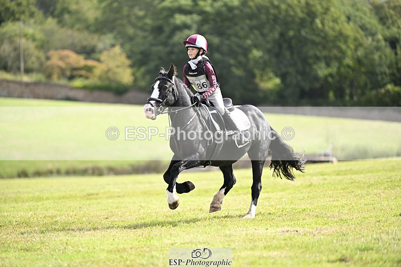 240825X-112732-32520 - 70cm XC 11.00 to 12.00