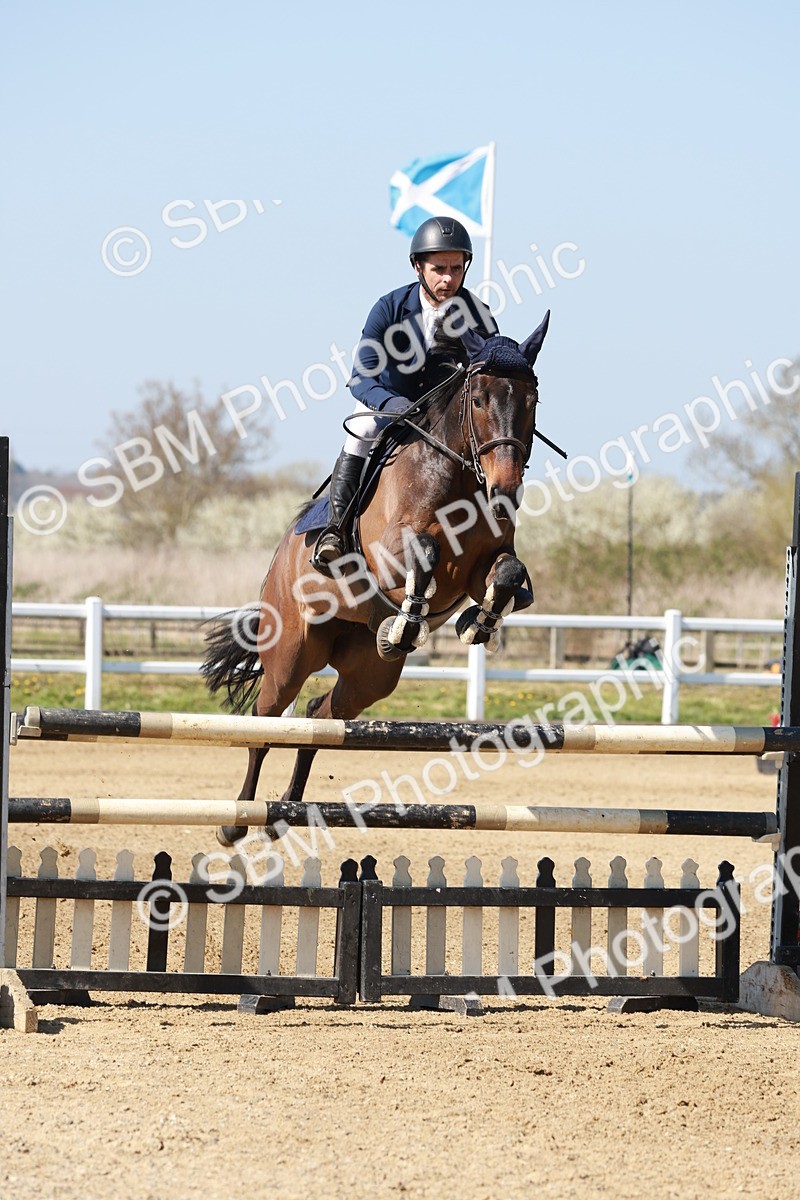 SBM_004227 - Class 17 - Senior Newcomers - 1.10m