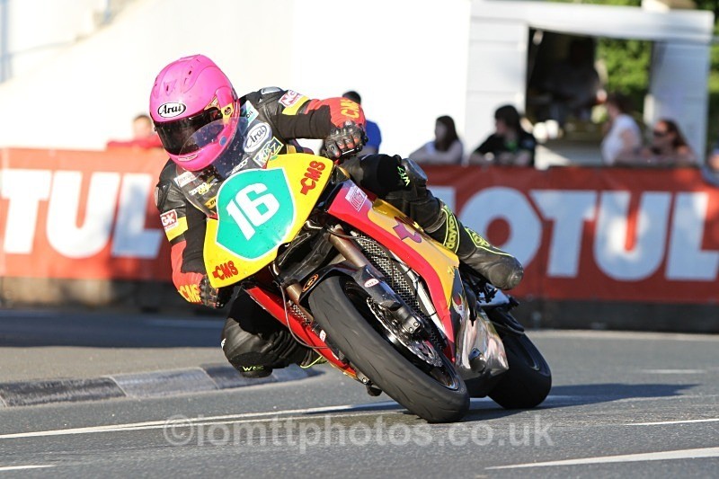  - Saturday Practice Newcomers/Supertwins