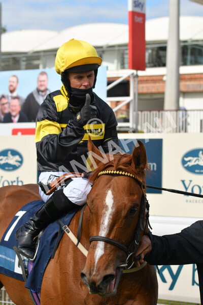 yr12052021r6-33 - Race 6 4.15pm British Stallion Studs EBF Novice Stakes