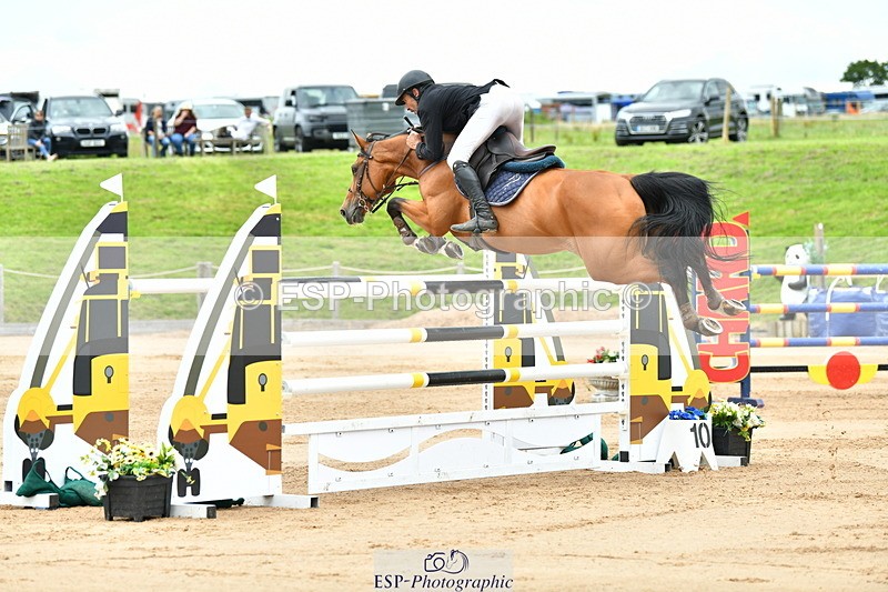 230720A-145445-03613 - Cls 9, 2 Star Big 1.40m Start to break