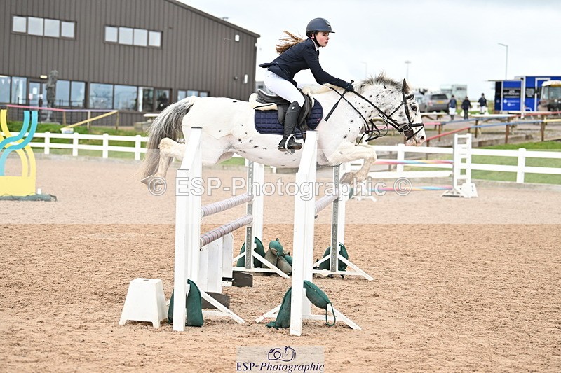 240309A-131013-01119 - Cls 8 Pony Newcomers and 1m Open