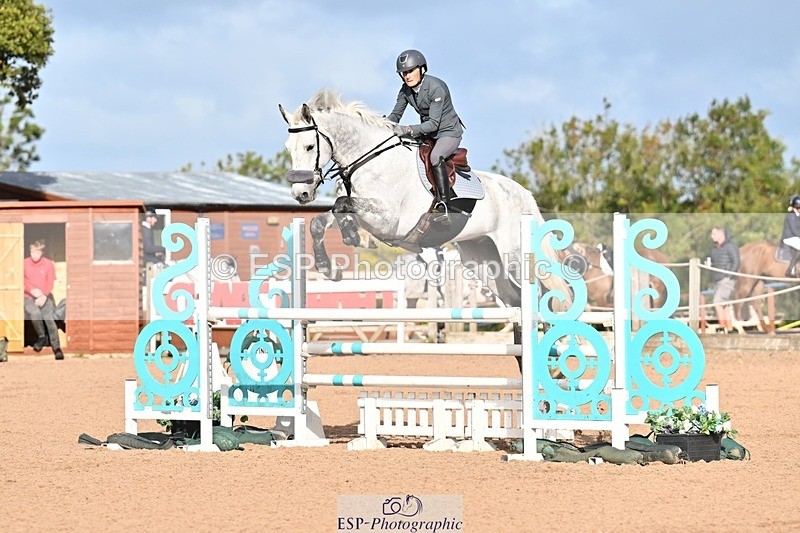 251005-101655-02712 - Cls 15 Foxhunter and 1.20m