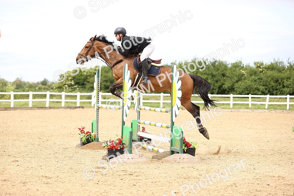 SBM_007820 - Class 19 - Senior Newcomers - 1.10m