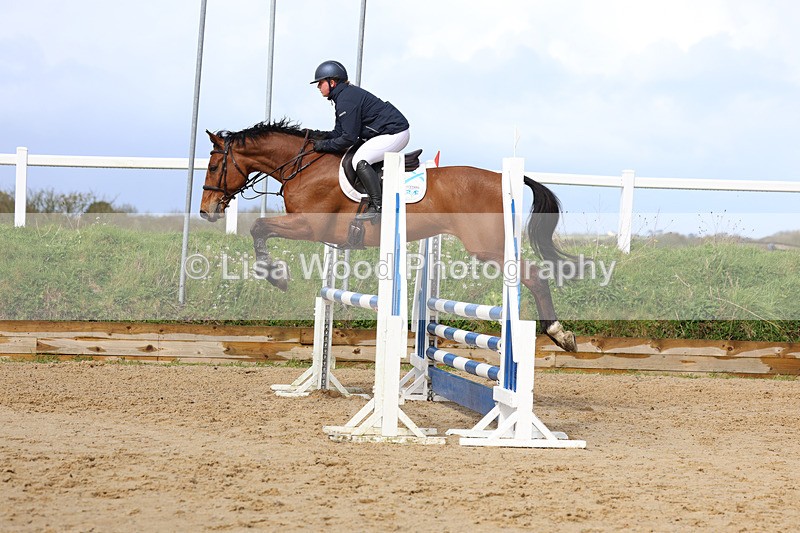 3E7A0826 - Class 4: Senior British Novice/90cm open