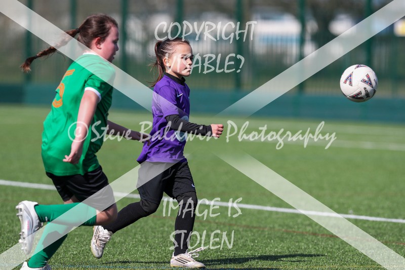 1DX20341 - 2026-03-21 FC Abbey Meads U9 Purple Girls V Stratton Juniors FC U9 Pheonix Girls