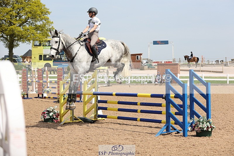 240510A-142400-07628 - Cls 17 1.05m National Am Quali