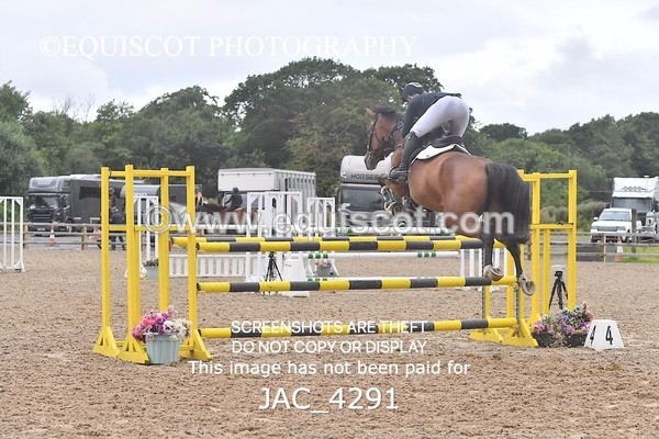 JAC_4291 - CLASS 7 Senior Foxhunter/ 1.20m Open