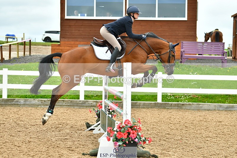 230507A-134322-08198 - Cls 43 1.05m Amateur Quali