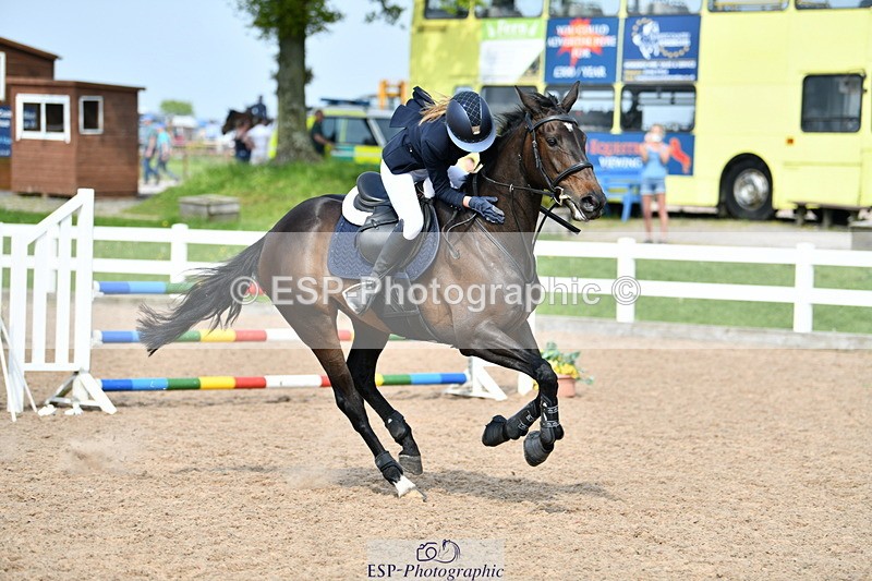 240511A-160450-14270 - Cls 25 British Novice and 90cm Open