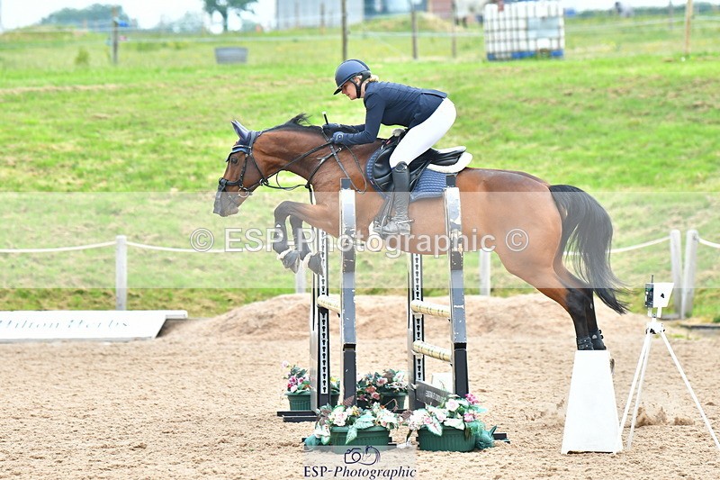 230610A-105144-02787 - Cls 14 Snr 1.05m & 1.10m Open