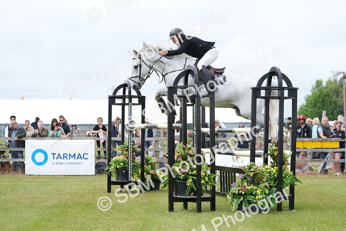 SBM_06529 - Class 202 - National 1.40m Open