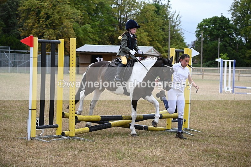 WJ6_9351 - Class 12 Minimus Jumping 45cm