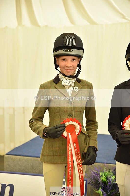 240823X-170734-19994 - 70cm Presentations