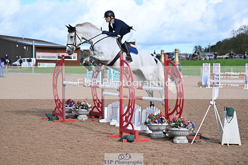 231014A-105015-04231 - Cls 18 Newcomers & 1.10m Open