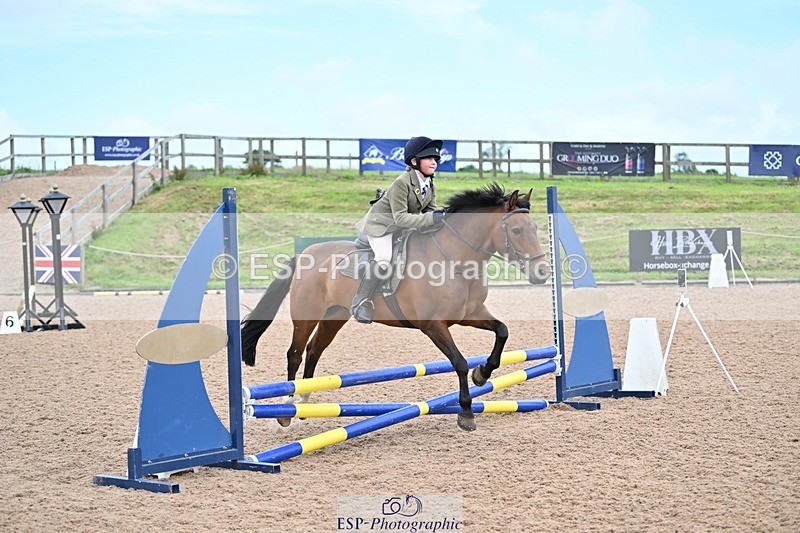240813-161836-00209 - Clear round & 60cm