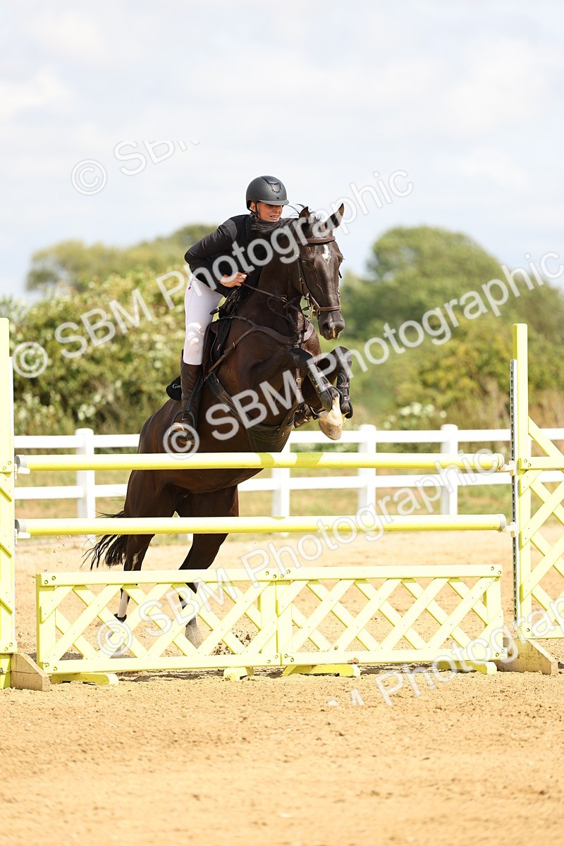SBM_010485 - Class 4 - Senior Foxhunter - 1.20m Open