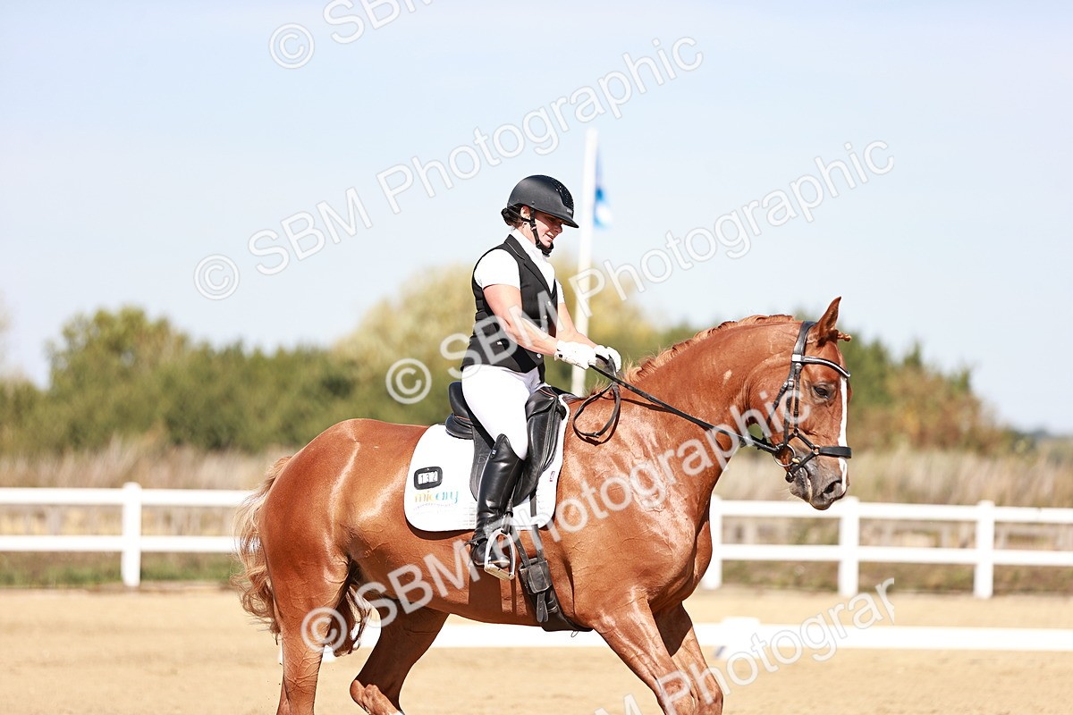 SBM_004566 - Class 12 - Novice 5 - 10.31-11.41