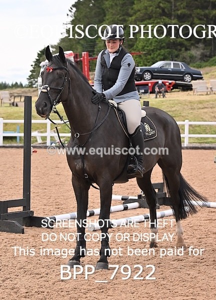BPP_7922 - CLASS 16 FRI GFS Saddles Senior Newcomers/1.10m Open