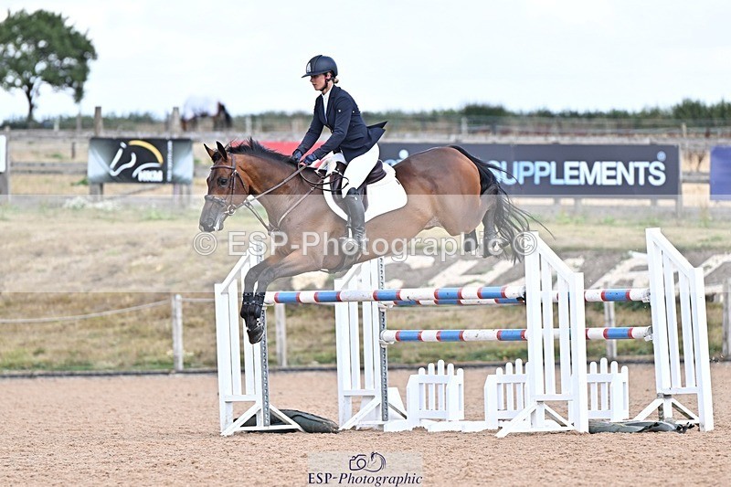 260819-143344-01142 - Cls 6 Foxhunter and 1.20m