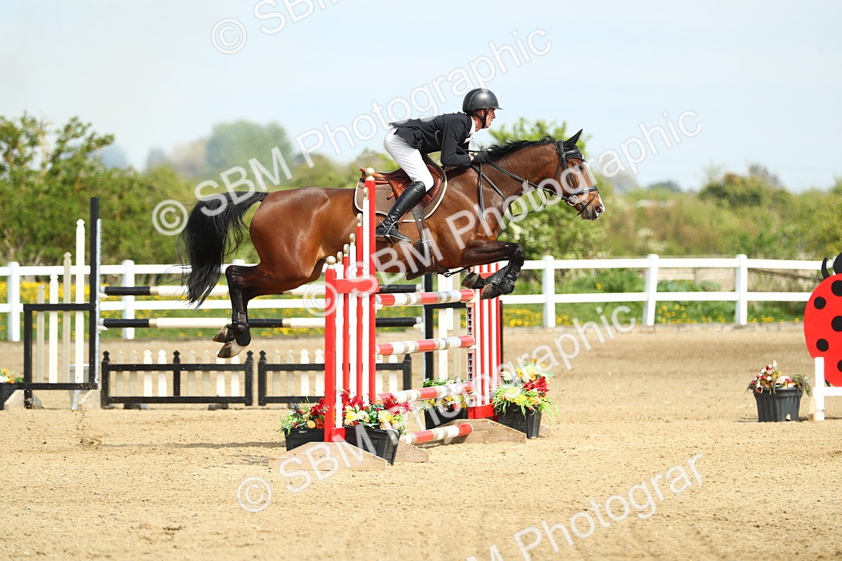 SBM_001263 - Class 5 - Senior Foxhunter 1.20m