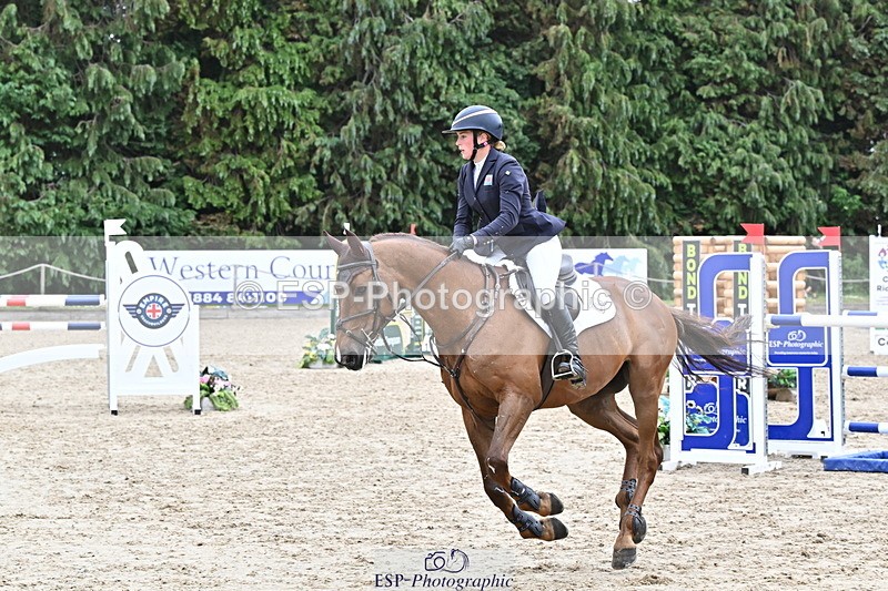 250524A-130704-11224 - D-402-Isabelle.Cook-CYMOON.F.Z