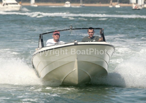 080921 BLUE DRACO 2014 - Speedboats