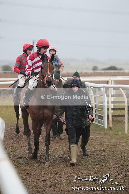 PtP 260125 1104 - Cocklebarrow Point-to-Point racing with the Heythrop Hunt 26/01/25