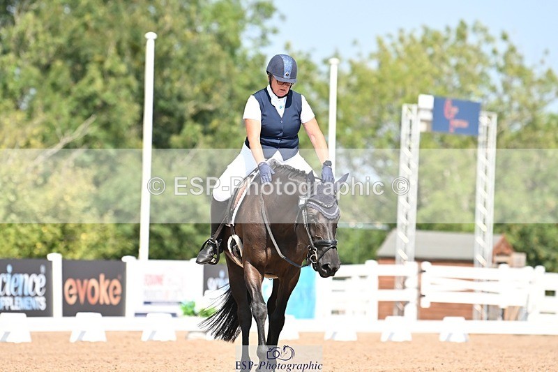 250816-115502-04118 - 109-Amber.Da.SilvaToners.Lady.Florentine