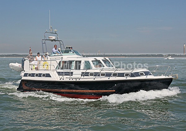 120725 PEREGRINE WT7A8031 - Flybridge Cruisers