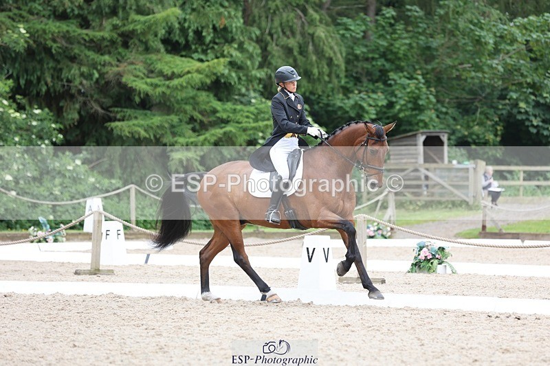 240524-152403-09872 - 362-COS_ME_WILL-Yasmin_Olsson-Sanderson