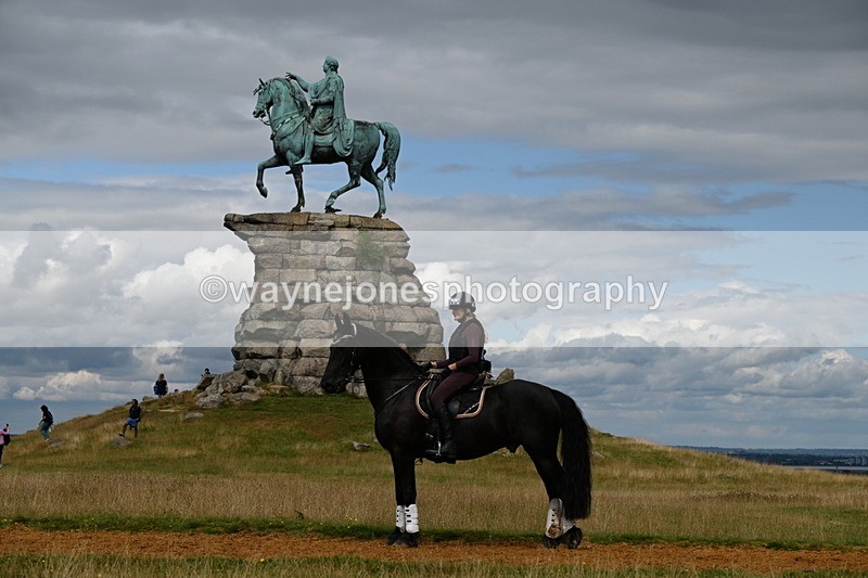 DSC_8994 - Time at Statue 14:33 to 15:10