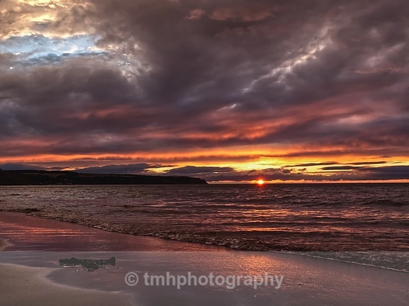 Going into the Sea. - Low Light Photography