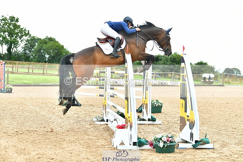 230723A-100409-10759 - Cls 4, 2 Star Small 1.30m