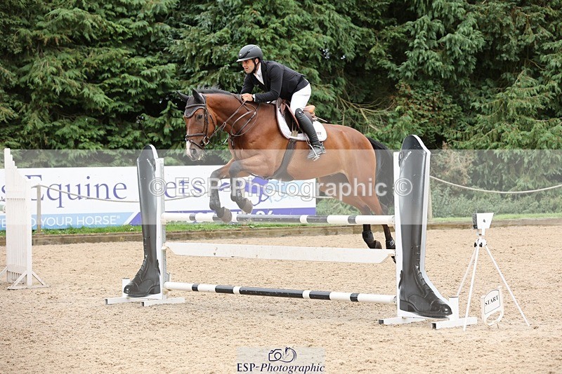 240817-142209-01854 - 05A Snr Newc