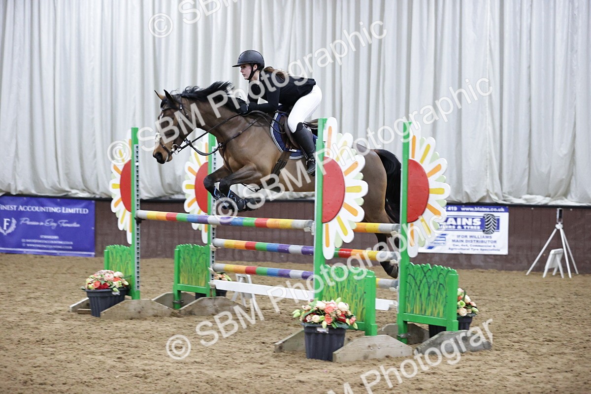 SBM_001243 - Class 4 - Senior Newcomers/ 1.10m Open