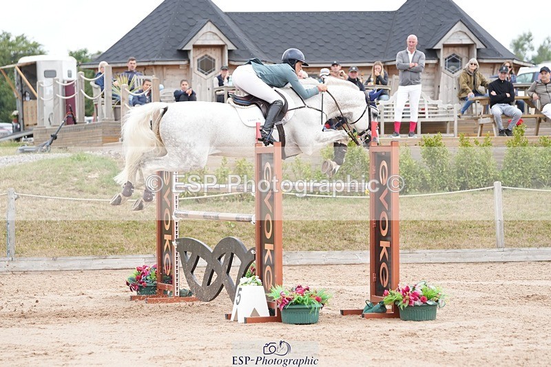 250718-113756-10061 - Cls 2, 3 Star Small Tour Break til End