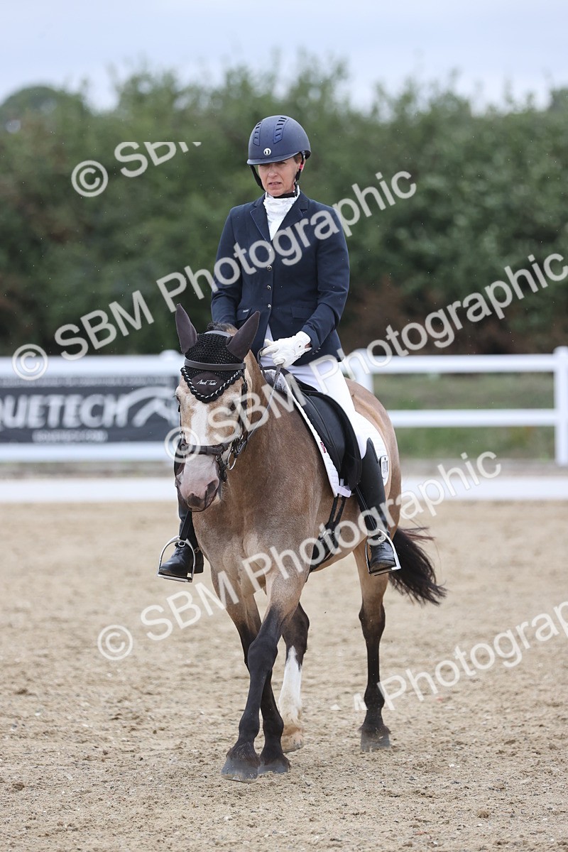 SBM_004257 - Class 9 - Novice 3 Champs