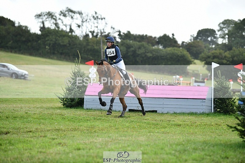 250831-102359-05958 - H-354-Issy.Colwell