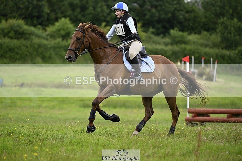 240630-123310-00893 - 921-Zoe_Richardson-Moonlight_Mayhem