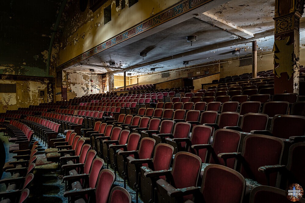 Irem Shrine (Wilkes-Barre, PA) | Balcony Seating - Irem Temple