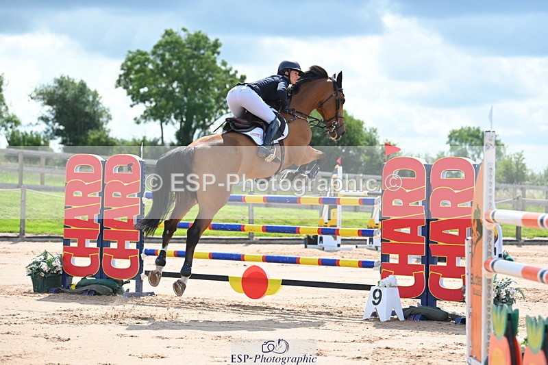 230721A-104725-05444 - Cls 6, 2 Star Medium 1.35m