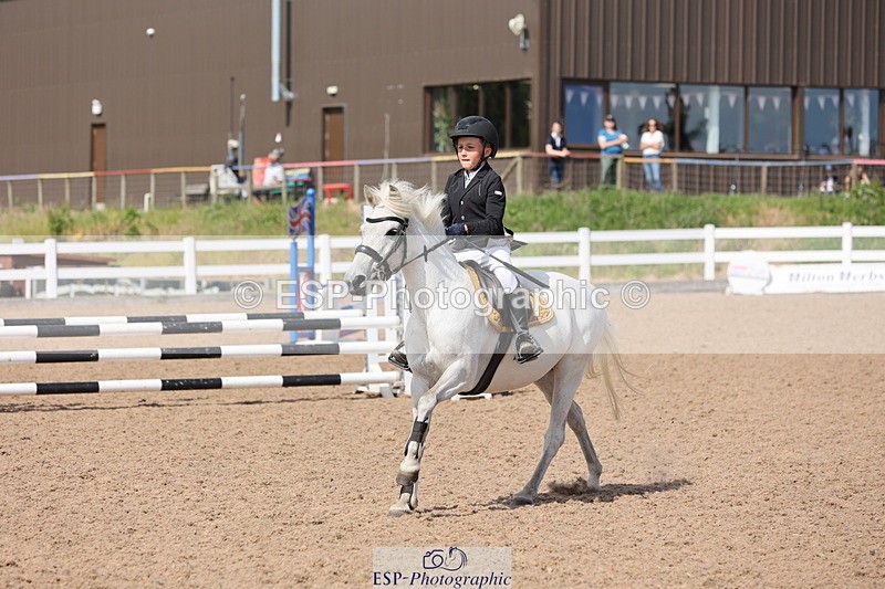 240629A-160131-07864 - Cls 13 Stepping Stones 128cm + 138cm