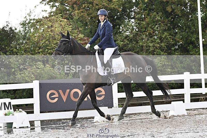 250907-103237-06275 - 027-Amanda.KingInvincible