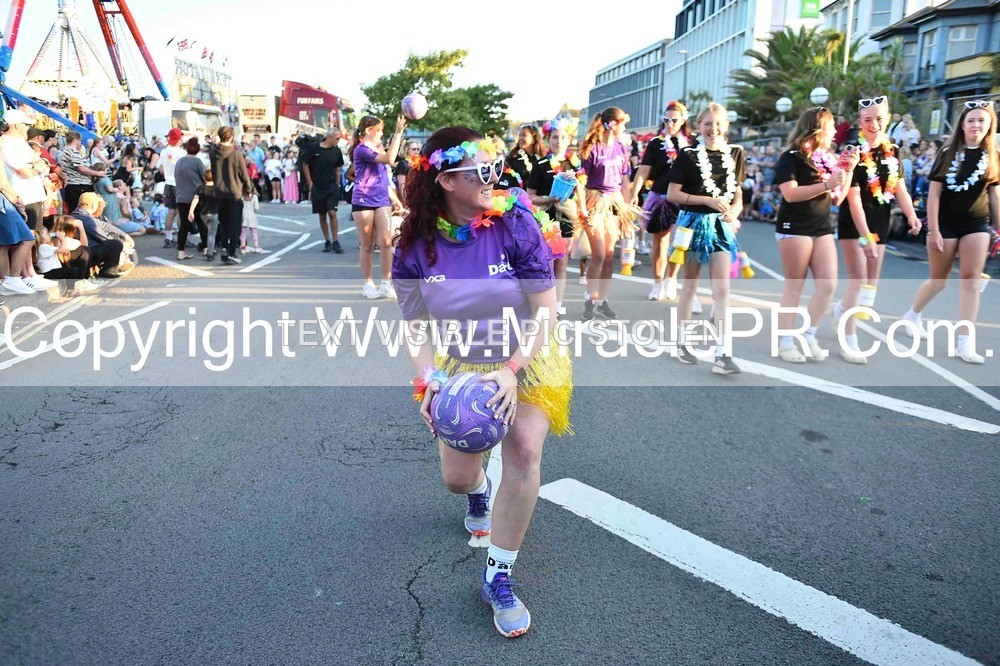 SH4_3904 - Carnival Procession.