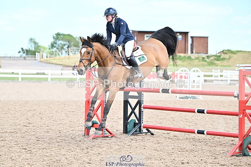 240605A-153950-00925 - Cls 5 Foxhunter and 1.20m Open